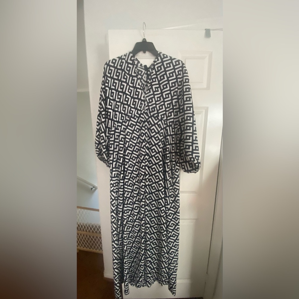 Boohoo Black & White Geometric Midi Dress